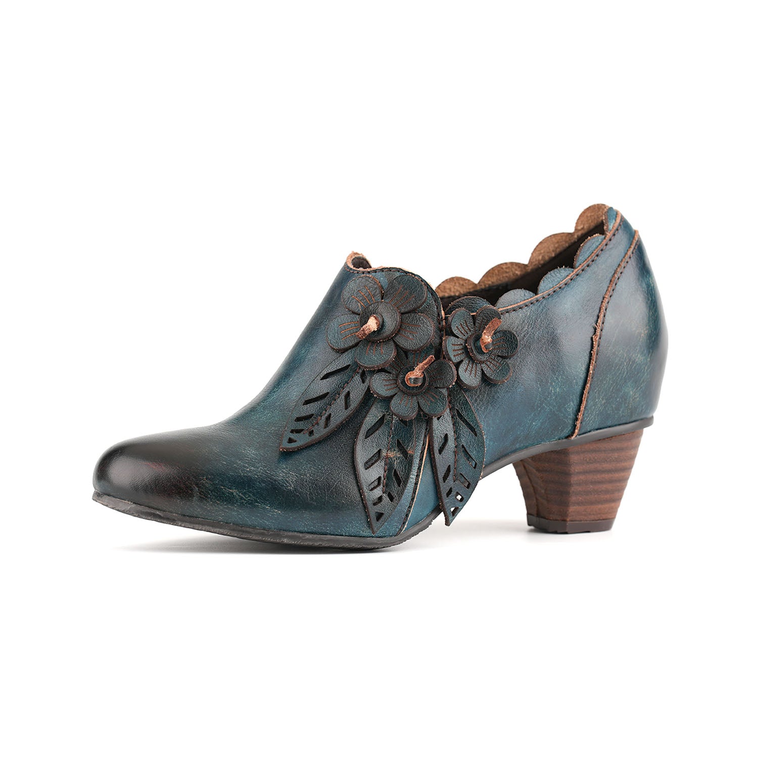 Vintage Handcrafted Floral Charm Low-Heel Pumps