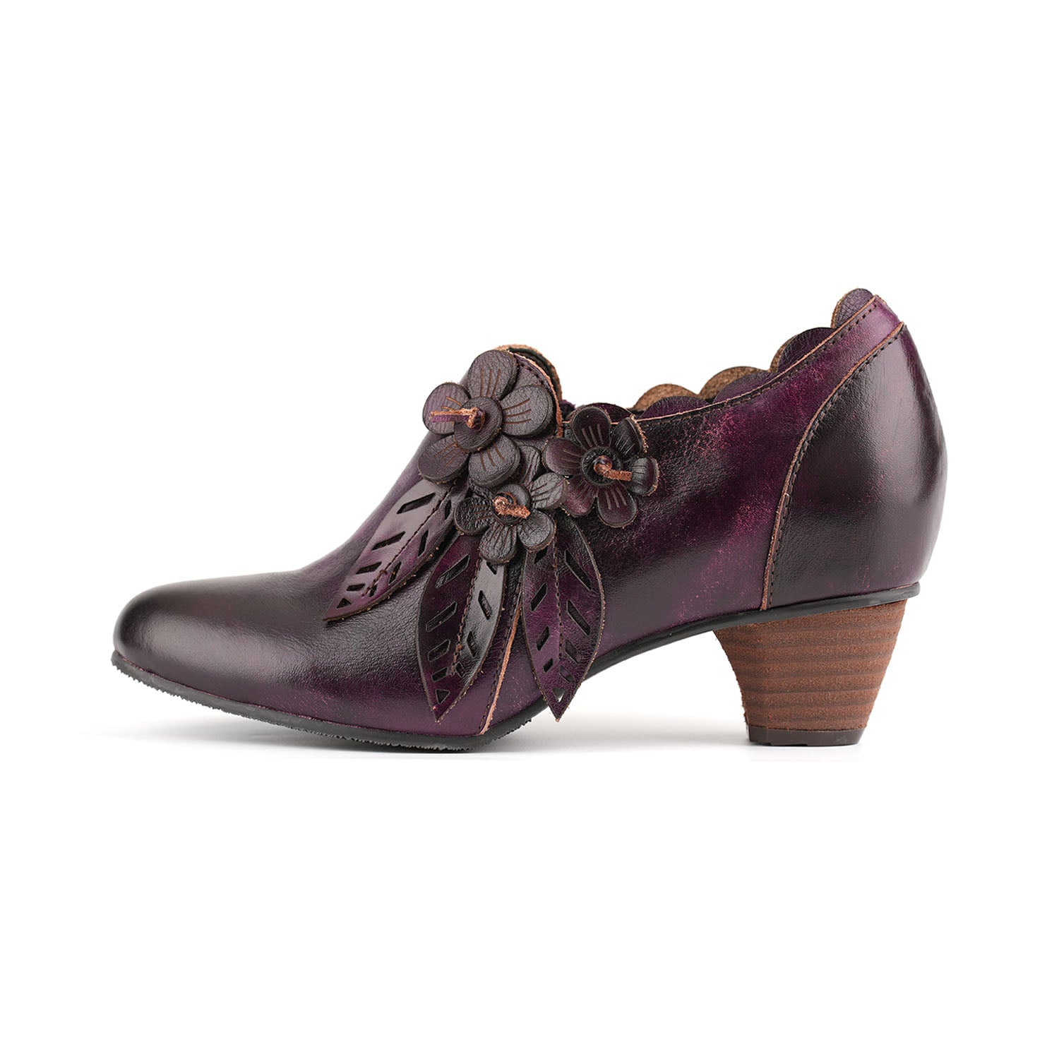 Vintage Handcrafted Floral Charm Low-Heel Pumps
