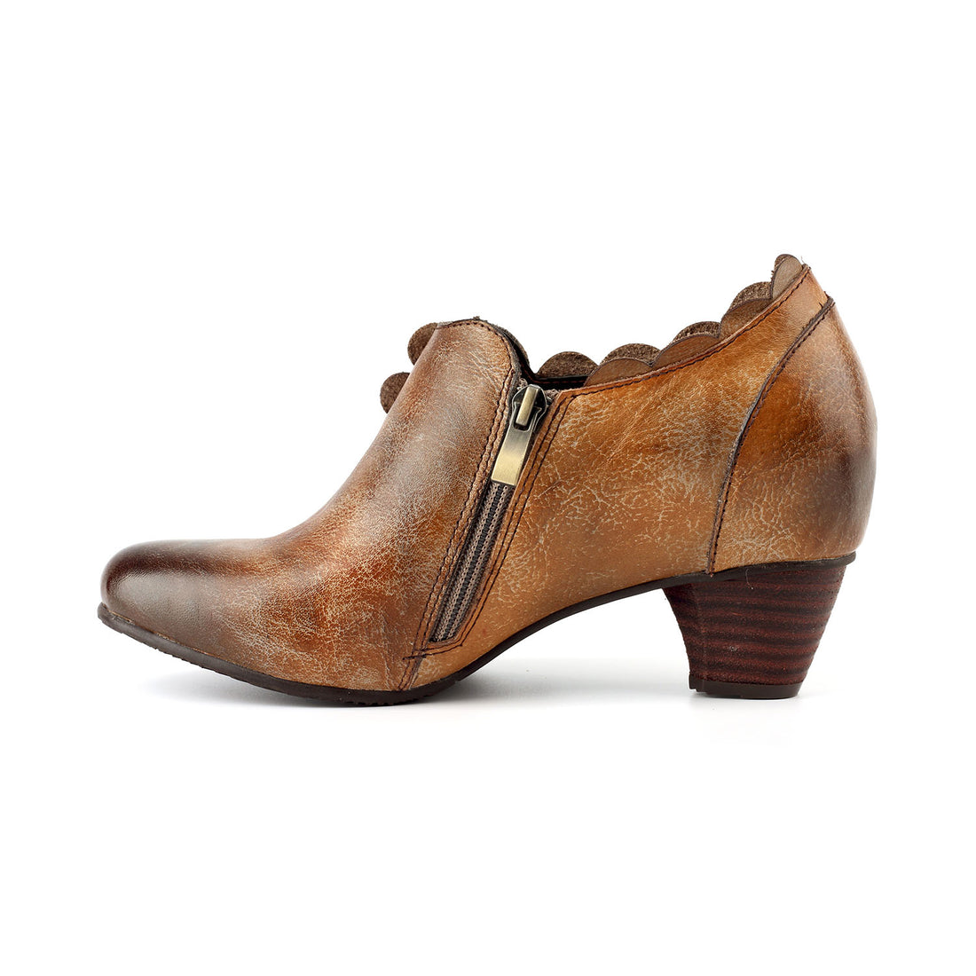 Vintage Handcrafted Floral Charm Low-Heel Pumps